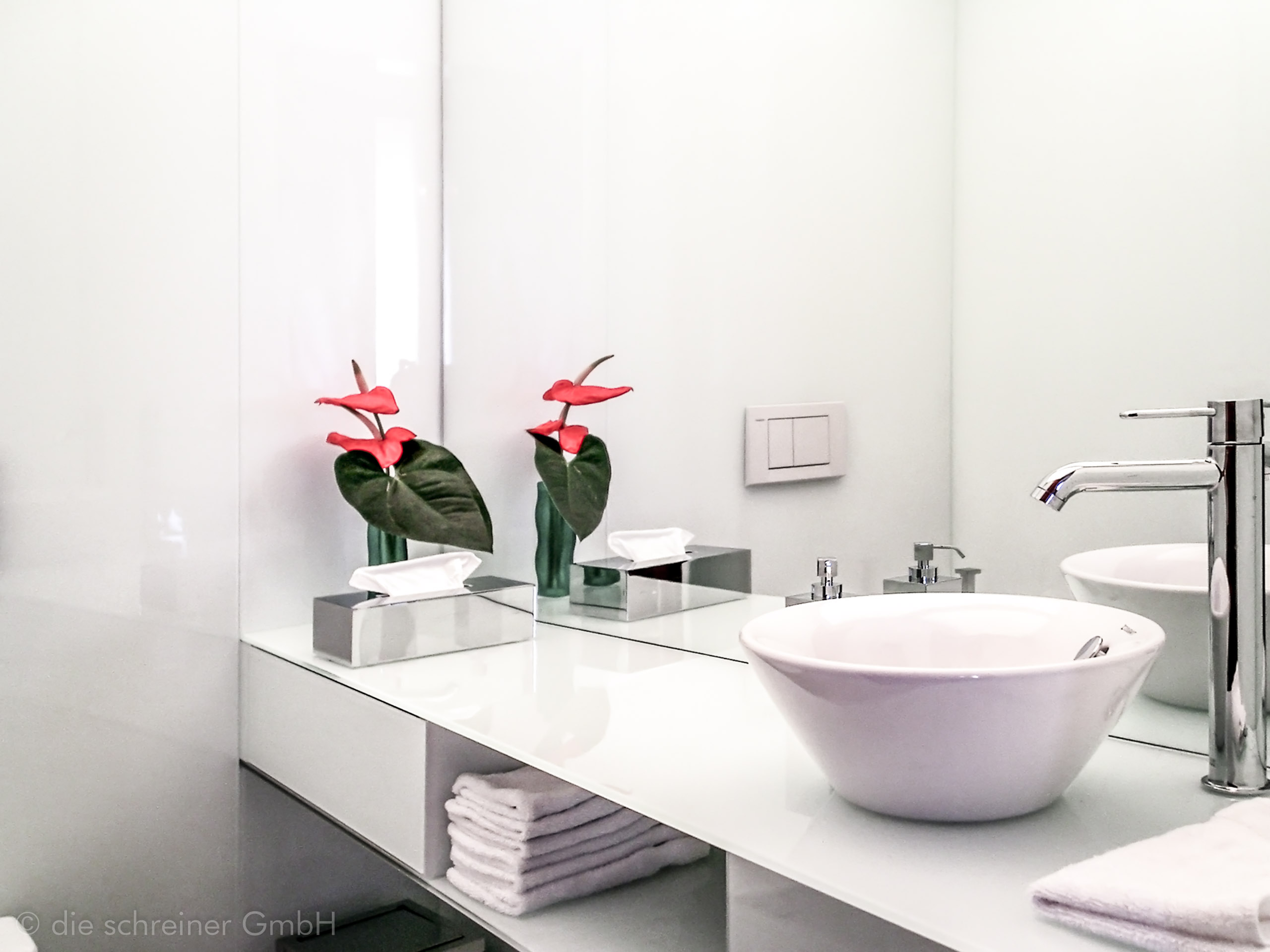 Gäste-WC in Glas